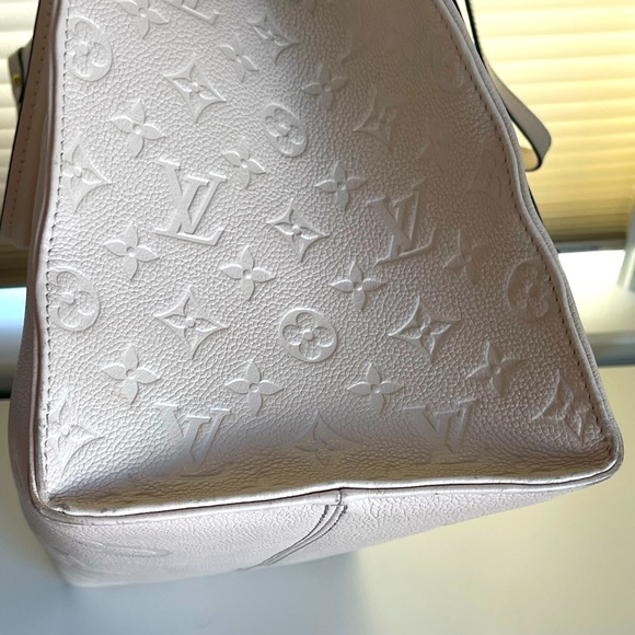 Louis Vuitton Onthego Creme Empreinte GM Limited Edition - Picture 11 of 15